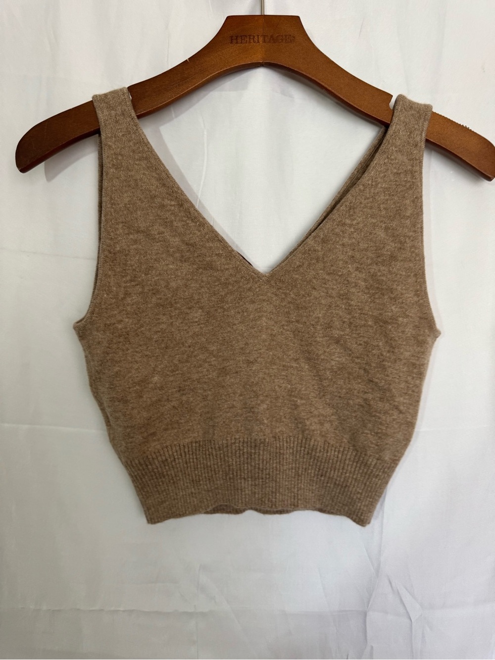 Quince Beige V-Neck Cashmere Cropped Knit Top Size Small - Picture 4 of 4